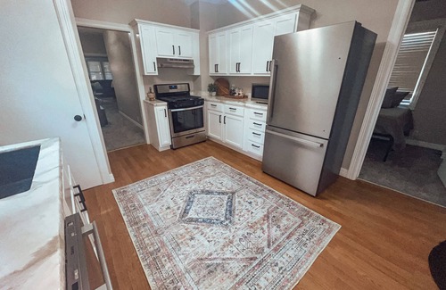 Dahlman House | Cozy 3BR Retreat in Little Bohemia: Near Downtown Old Market and Zoo