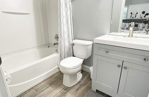 Crestwynd Bay House | Cozy 3BR Townhouse Next Disney