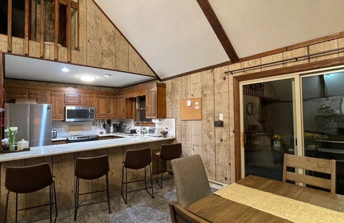 Gouldsboro Cabin | Cozy 4-bedroom cabin