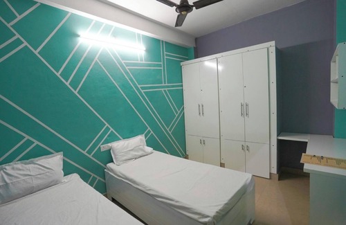 Mohangarh House | Cozy 4-bedroom house in lovely Lucknow with WiFi, AC