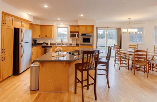 Franconia House | Cozy 4 bedroom house for rent in the heart of the Mountains. Minutes to Cannon.