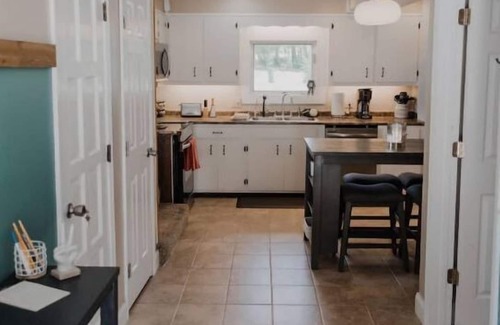 North Brookhaven Cabin | Cozy A-frame in North Georgia mountains with NEW hot tub