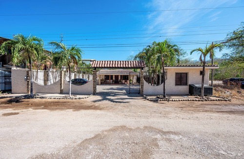 Playa Grande Cabin | Cozy AC Cabin, just 300 m from beach, with pool and parking