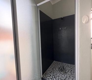 Struisbaai Apartment | Cozy All-In-One Beach Getaway