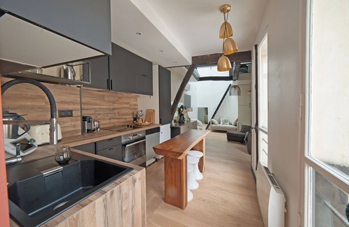 Paris City Center Apartment | COZY AND BRIGHT FLAT IN MONTORGUEIL AREA WITH AC