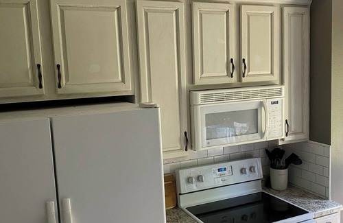 Gulf Park Estates House | Cozy and Coastal Coast Gulf Home