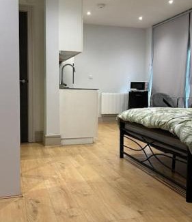 Grove Apartment | Cozy and Comfortable Studio