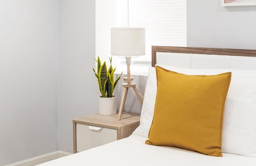 Logan Square Apartment | Cozy and Comfy 1BR Apartment in Logan Square!