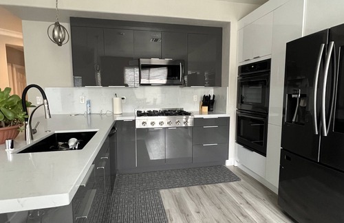 Tracy House | Cozy and Convenient Home w/Private Pool in California!