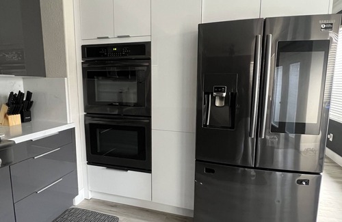 Tracy House | Cozy and Convenient Home w/Private Pool in California!