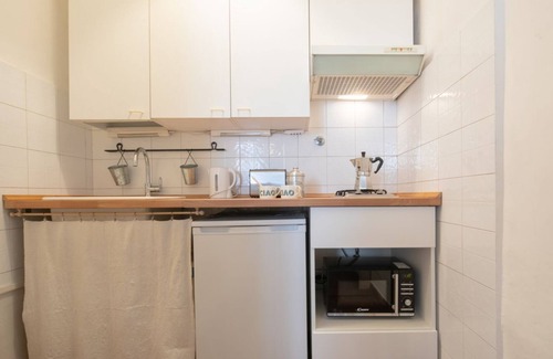 Santo Spirito House | Cozy and modern studio apartment by Mmega