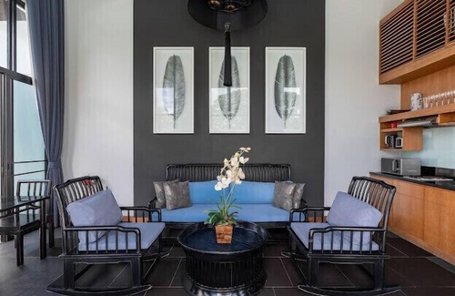 Choeng Thale Villa | Cozy and peaceful villa at Laguna , Porto de Phuket & Bangtao beach. Netflix