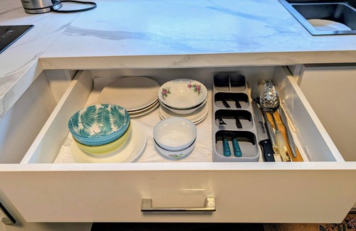 Malvern House | Cozy and Quielt Bedroom with Private Bathroom