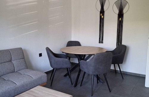 Hofen Apartment | Cozy and quiet apartment on the beautiful Max-Eyth-See