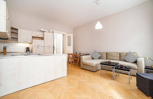 Zizkov Condo | Cozy and sunny apartment in uptown