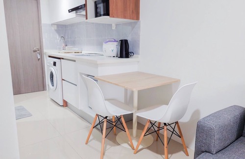 Pondok Aren Apartment | Cozy And Well Furnished 1Br At Tamansari Bintaro Mansion Apartment