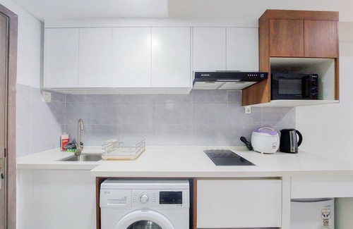 Pondok Aren Apartment | Cozy And Well Furnished 1Br At Tamansari Bintaro Mansion Apartment