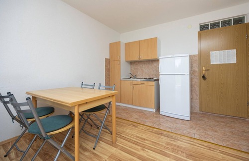 Lokva Rogoznica Apartment | Cozy apartment in Lokva Rogoznica