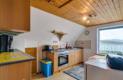 Lichtenhain Apartment | Cozy Apartment in Lichtenhain with Garden