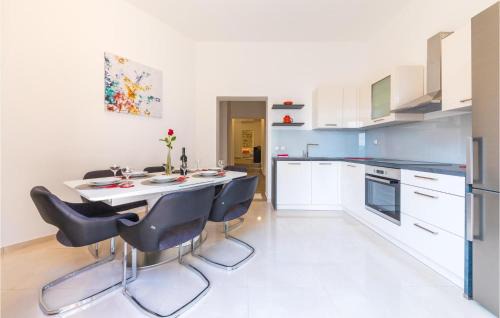 Kastel Sucurac Apartment | Cozy Apartment In Kastel Sucurac