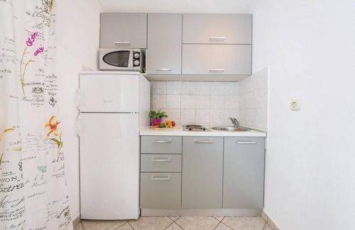 Ljubac Apartment | Cozy apartment in Ljubac with WiFi