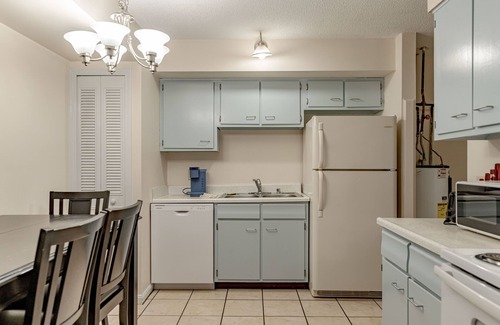 Radcliff Apartment | Cozy Apartment in quiet neighborhood with quick access to everything you need!