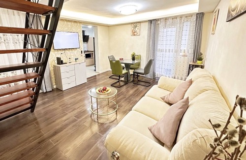 Palace District Apartment | Cozy Apartment in the City Center