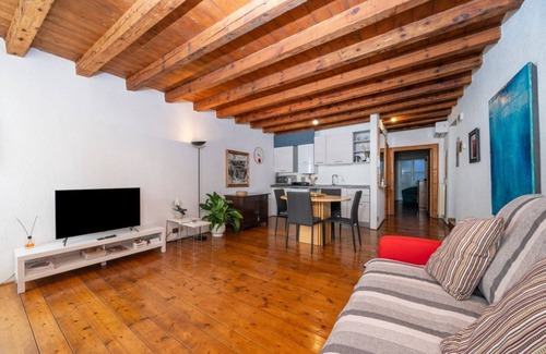 Udine Apartment | Cozy apartment of 55 sqm, able to accommodate up to 3 people, located on the third floor of a building without elevator. The location is great! In the center of Udine, overlooking Piazza Giacomo Matteotti; a few steps from the main points of interest, su