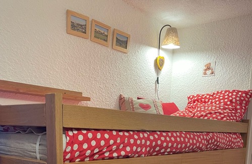 Les Deux Alpes Apartment | Cozy apartment with view at the foot of the slopes.
