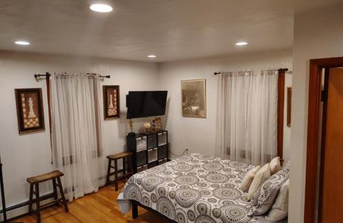 Tire Hill Apartment | Cozy apartment with a scenic view