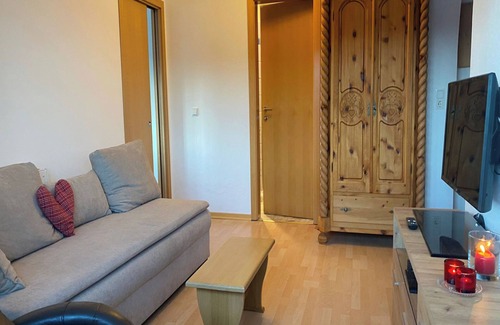 Mariapfarr Apartment | Cozy apartment with balcony near ski resorts