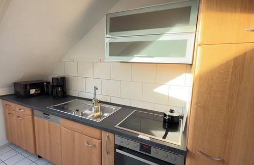 Leverkusen Apartment | Cozy apartment with 3 single beds & kitchen in Leverkusen