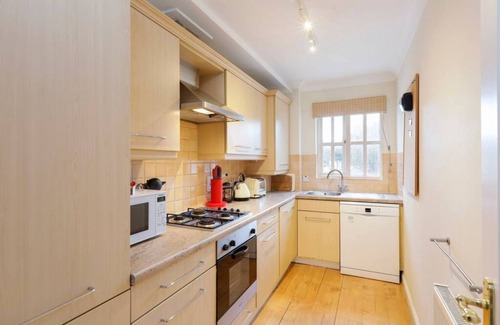 Waterloo Apartment | Cozy apartment with patio