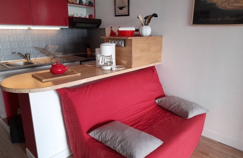 Arcachon Apartment | Cozy Apartment with Pool, Private Parking Near Arcachon Marina