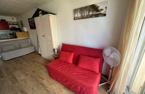 Arcachon Apartment | Cozy Apartment with Pool, Private Parking Near Arcachon Marina