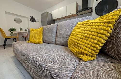 Sesvete Apartment | Cozy Apartment with Washer, Dryer, and Floor Heating