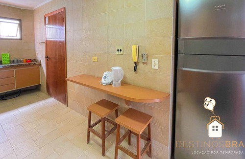 Parque Enseada Apartment | Cozy Apartment160m² at 600 meters from Praia da Enseada with TV