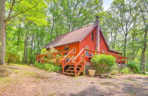Great Cacapon House | Cozy Appalachian Getaway 5 Mi to Prospect Peak!