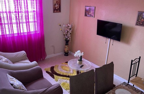 Bridgetown House | Cozy Apt centrally located, walking distance to beach, Bakeries & Supermarkets