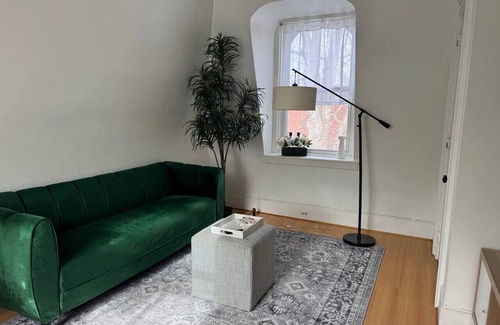 Newtonville Apartment | Cozy Apt w/Sunset View Over River