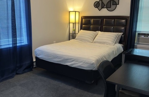 Avoca Apartment | Cozy Apt-XL Luxury Bath-3 min from Airport /i81