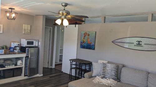 Flour Bluff Apartment | Cozy B- condo in charming Corpus Christi with WiFi, AC near Laguna Madre