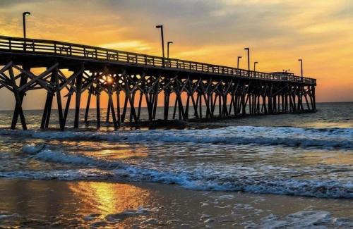 Myrtle Beach House | Cozy Beach Condo Pool Sm Dogs ok FREE Tickets D31