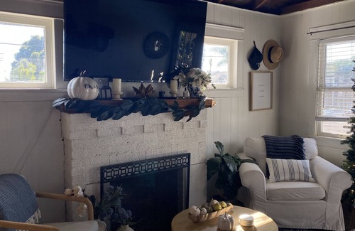 Townsite Cottage | Cozy Beach Cottage Blocks from the Beach!