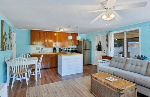 Englewood House | Cozy, beach house! Just step away from world class Manasota Beach!