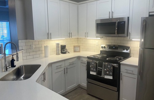 Lindridge-Martin Manor Apartment | Cozy Buckhead 1-bedroom apartment