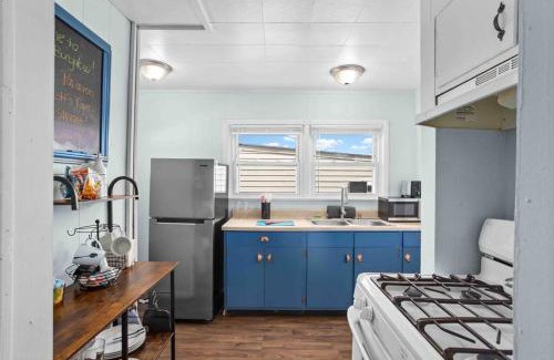 Euclid House | Cozy Bungalow 10 Min to DTWN CLE