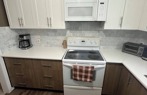 Salaberry De Valleyfield House | Cozy Private Stay In Valleyfield – Perfect for All Travelers