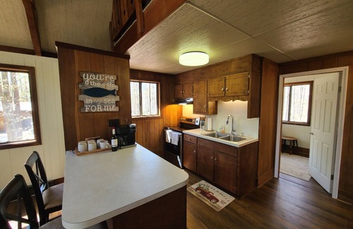 Gouldsboro House | Cozy Cabin - Big Bass Lake