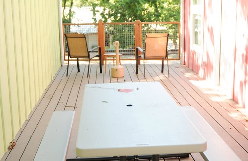 New Braunfels Cabin | Cozy Cabin near the Comal River-Cabin #5- Railroad Theme. Walk to Wurstfest